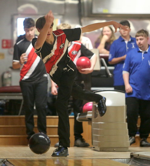 Photos: Dutch Dominate In Home Opener Victory