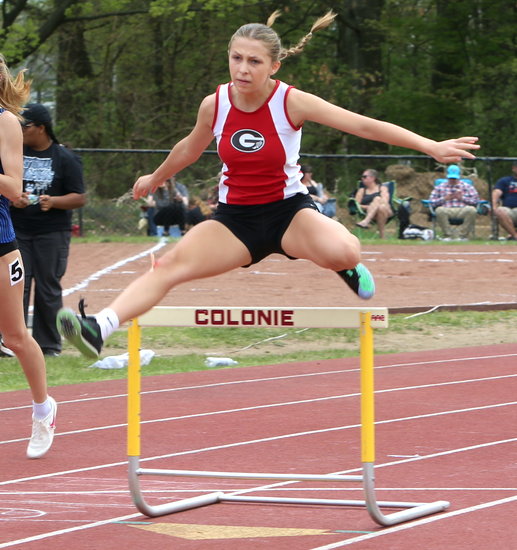 Photos Dutch Dominate On The Track At Colonie Relays The Altamont