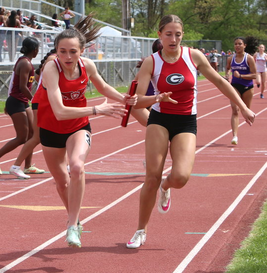 Photos Dutch Dominate On The Track At Colonie Relays The Altamont